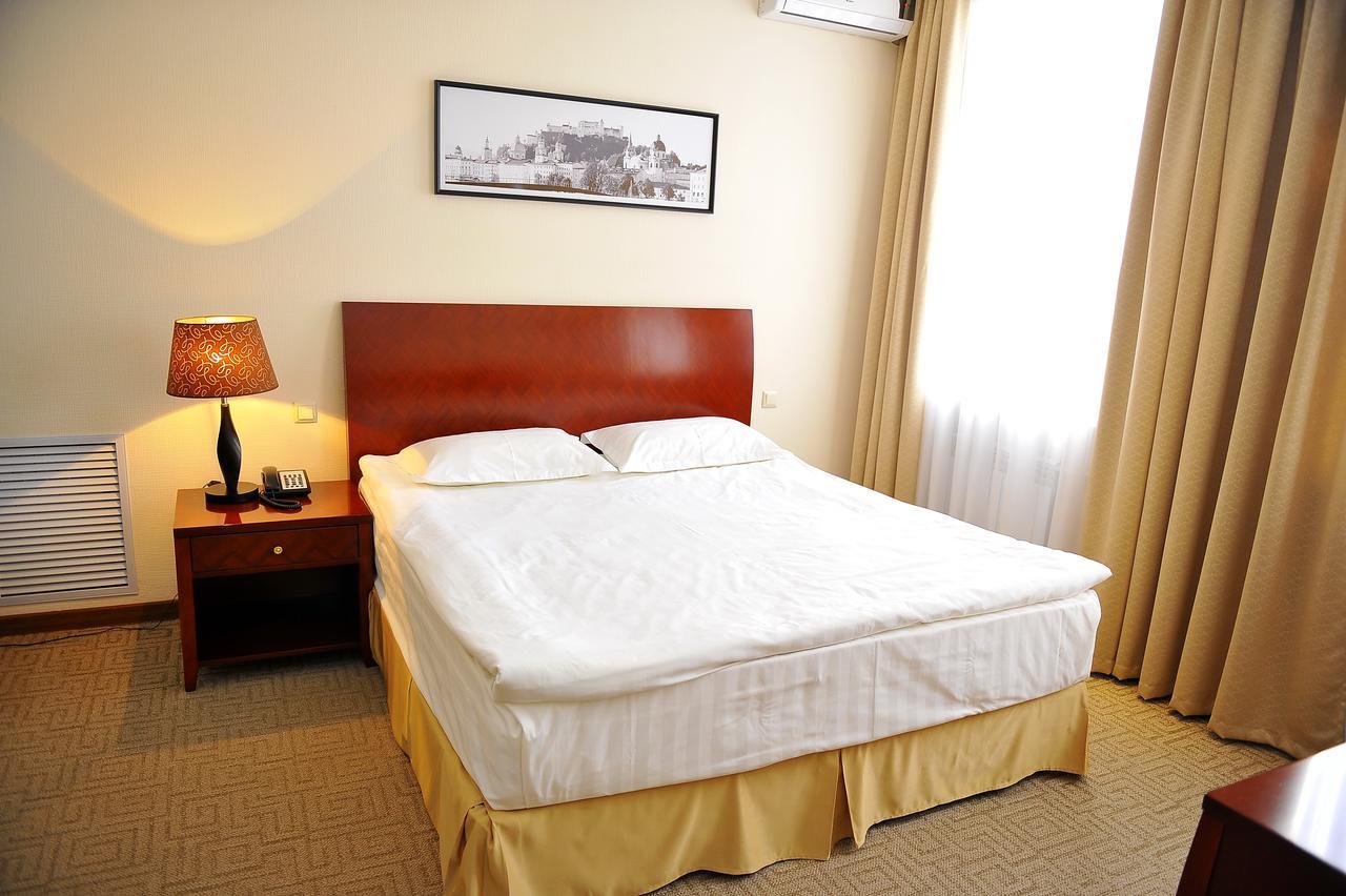 Tobol Hotel Qostanaj Buitenkant foto